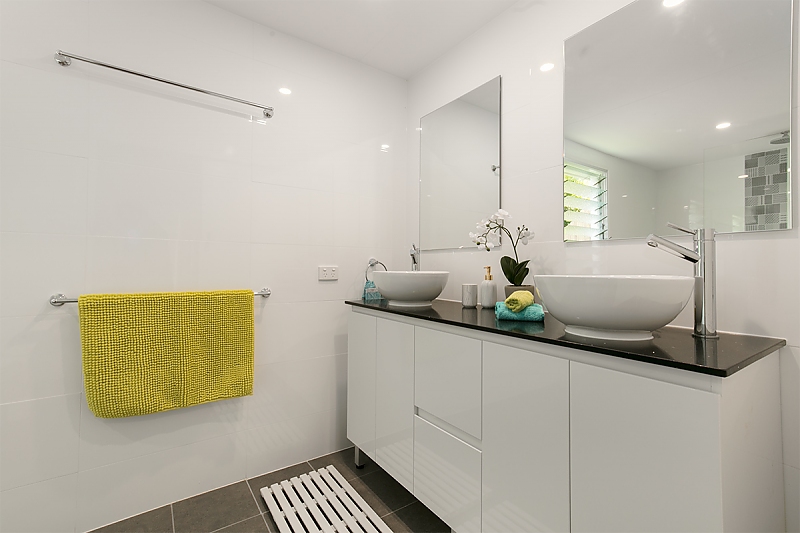 Actual Photos of a Apartment 1 Tallywood 393-RYLANCE-HOLIDAY-HOMES-accomodation-Auchenflower