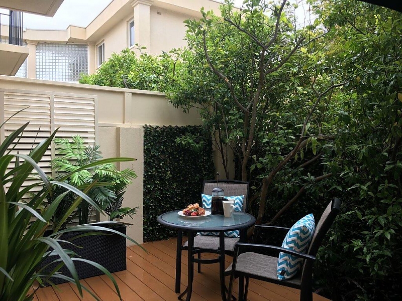 Actual Photos of a Courtyard Suites  The Peninsula 374-The-Peninsula--accomodation-41