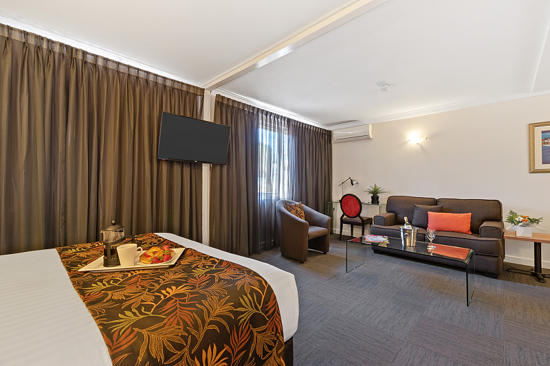 Actual Photos of a Studio Suite The Peninsula 374-The-Peninsula--accomodation-41