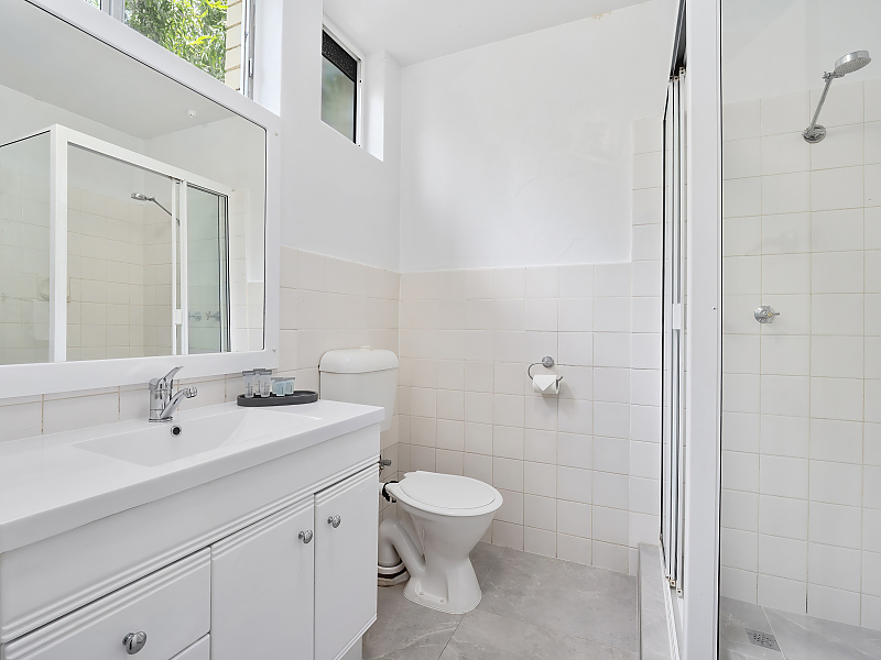 Actual Photos of a Twin Pet Friendly  The Robert Towns 480-The-Trustee-for-Robert-Towns-Unit-Trust-accomodation-278