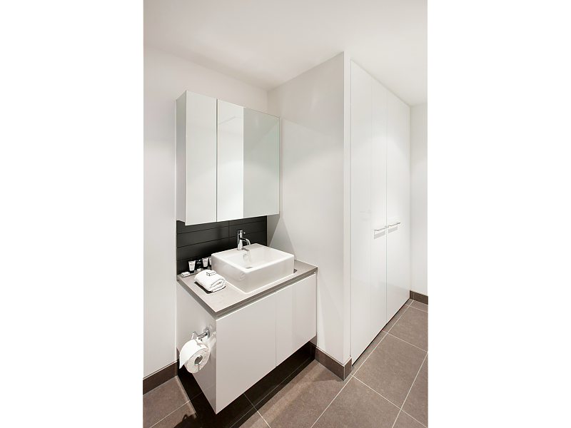 Actual Photos of a 1 Bedroom  Apartment The Sebel Residences Melbourne Docklands 211-Metro-Real-Estate-Services-Pty-Ltd-accomodation-8