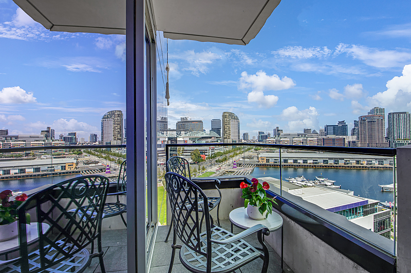 Actual Photos of a 2 Bedroom Waterview The Sebel Residences Melbourne Docklands 211-Metro-Real-Estate-Services-Pty-Ltd-accomodation-8