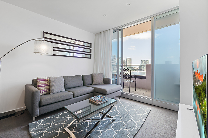 Actual Photos of a 2 Bedroom Waterview The Sebel Residences Melbourne Docklands 211-Metro-Real-Estate-Services-Pty-Ltd-accomodation-8
