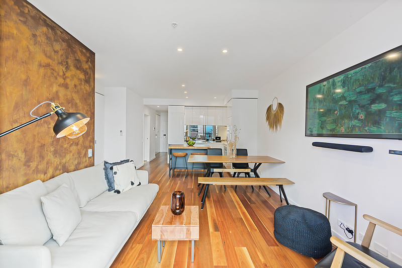 Actual Photos of a 2 Bedroom Waterview The Sebel Residences Melbourne Docklands 211-Metro-Real-Estate-Services-Pty-Ltd-accomodation-8