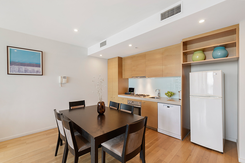 The Sebel Residences Melbourne Docklands - 1 Bedroom Waterview  Apartment