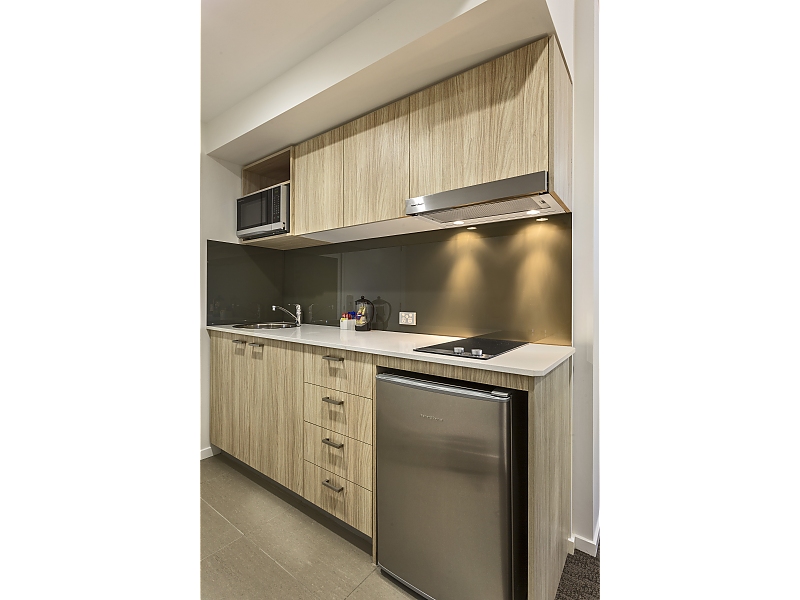 Actual Photos of a Studio Apartment Woolloongabba Residences 386-Woolloongabba-Residences-accomodation-Woolloongabba
