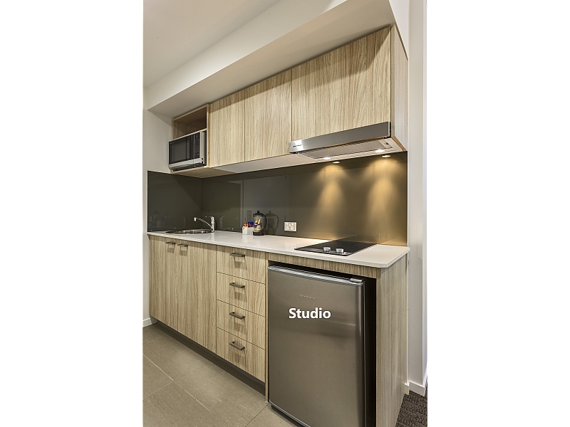 Actual Photos of a Studio Apartment Woolloongabba Residences 386-Woolloongabba-Residences-accomodation-Woolloongabba