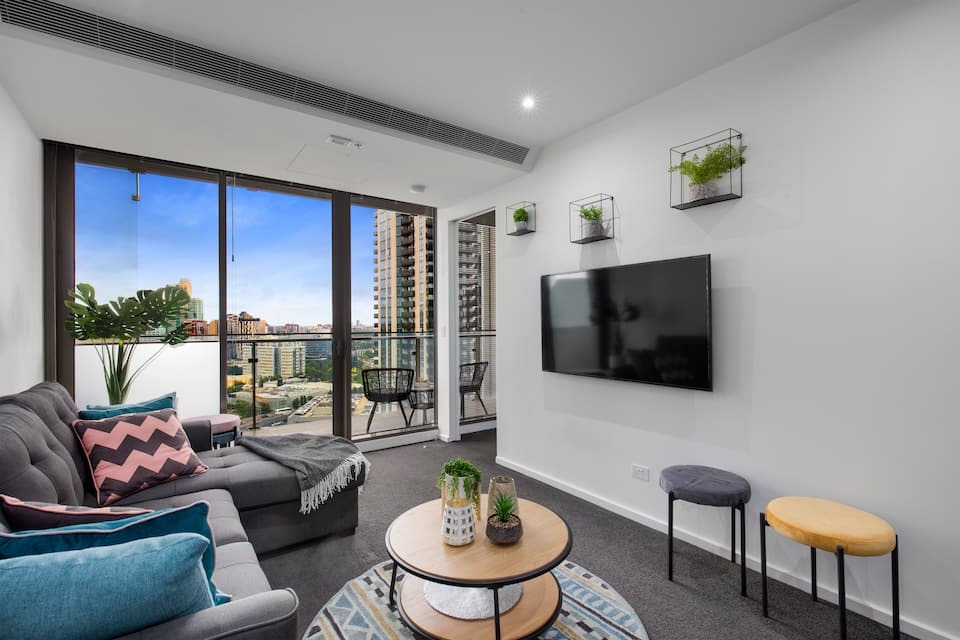 fully furnished one bedroom apartment in Southbank