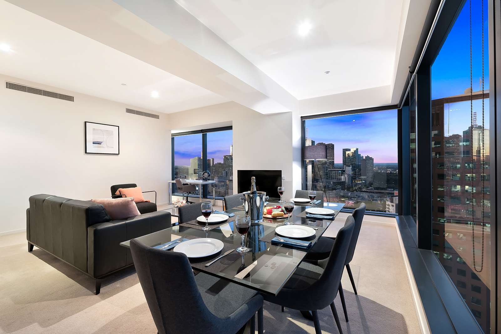 two bedroom apartment in Eureka