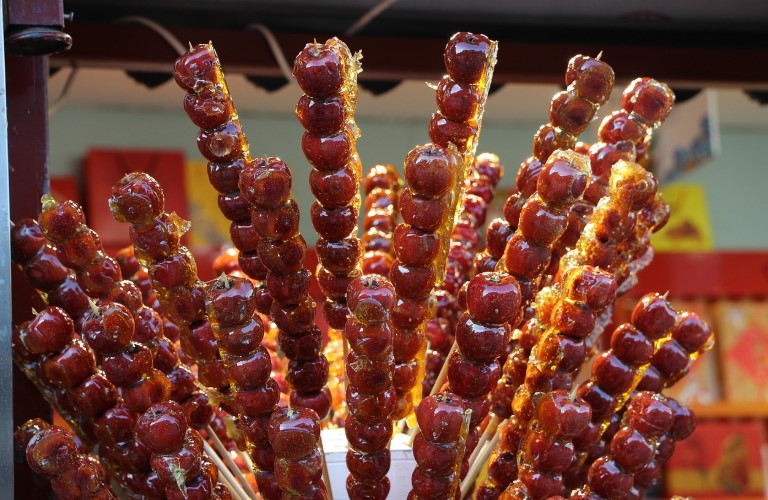 trending tanghulu candied-fruit recipe