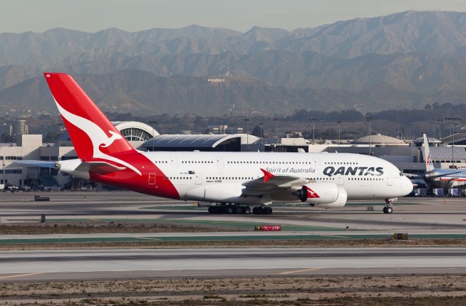 Qantas domestic flights