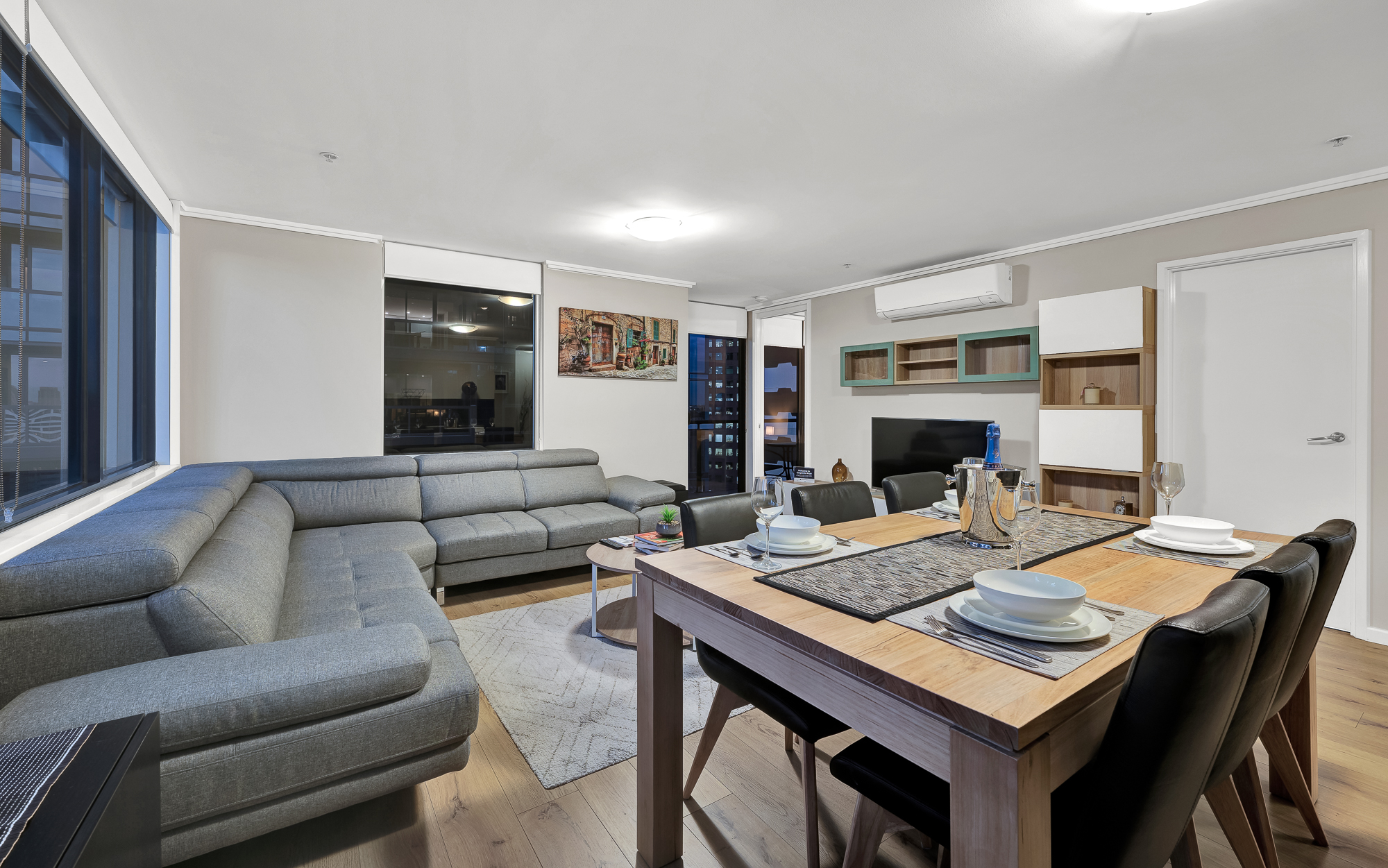 2 bedroom apartment in Southbank